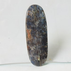 Cabochon de forme ovale lisse en cyanite/52 x 18 x 3 mm environ/pierres précieuses faites main/pierres non serties/pour la fabrication de bijoux/unique en son genre/100 % naturel/C-09