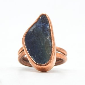Blauer Kyanit natürlicher rauer Druzy Drahtverpackungs-Kupferring / 23X12X14MM / Loser Rohstein / personalisiertes Geschenk / modischer Schmuck / Einzelstück / R1