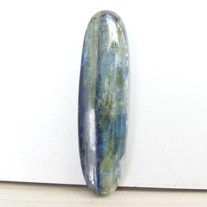 Cabochon de forme ovale lisse en cyanite bleue/environ 50 x 13 x 6 mm/pierres précieuses faites à la main/pierres non serties/pour la fabrication de bijoux/unique en son genre/100 % naturel/C-09