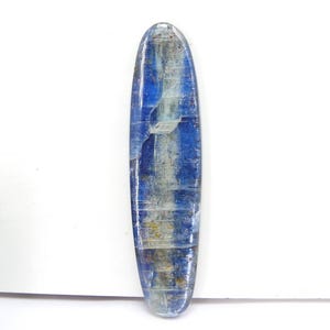 Cabochon de forme ovale lisse en cyanite bleue/62 x 15 x 5 mm environ/pierres précieuses faites à la main/pierres non serties/pour la fabrication de bijoux/unique en son genre/100 % naturel/C-09
