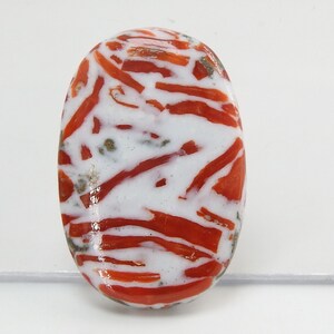 Stabilisierter Korallen-Cabochon in glatter ovaler Form/ca. 33 x 22 x 5 mm/loser Edelstein/zur Schmuckherstellung/Einzelstück/Großhandel/Zubehör C-62