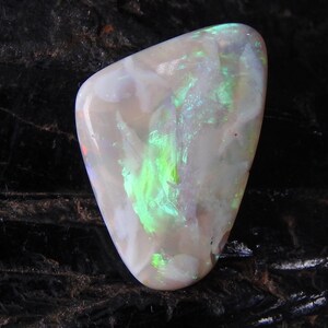 Opale australiano multi fuoco liscio forma fantasia cabochon/20X13X3MM circa/per la creazione di gioielli/pietra naturale/pietra preziosa sciolta/MS