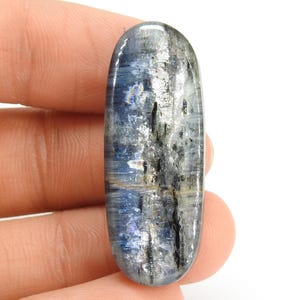 Cabochon de forme ovale lisse cyanite 38X15X5 MM environ pierres précieuses faites à la main pierre en vrac pour la fabrication de bijoux uniques en leur genre 100% naturel C-11