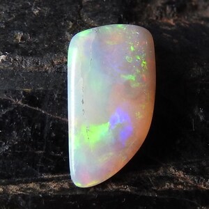 Opale australiano multi fuoco liscio forma fantasia cabochon/14X7X3MM circa/per la creazione di gioielli/pietra naturale/pietra preziosa sciolta/MS