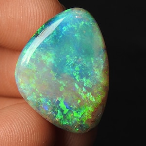 Opale australiano Cabochon Multi Fuoco Liscio Lucidato Forma Fantasia 23X17X7MM Circa Per Realizzare Gioielli Pietra Naturale Pietra Preziosa Sfusa MS