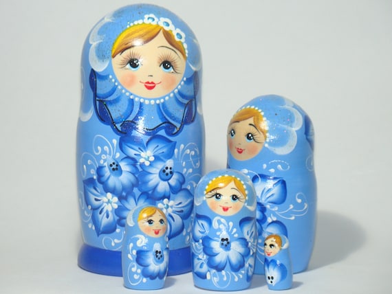 traditional russian dolls