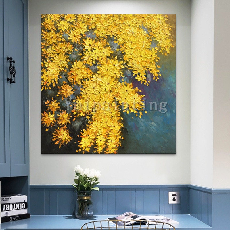 黄色の花の油絵：キャンバスに描かれた抽象的なテクスチャの壁アート