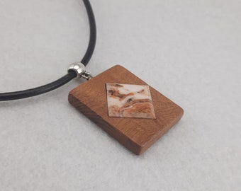 wooden pendant // wooden necklace // necklaces // pendants // wooden jewelry // alder wood necklace