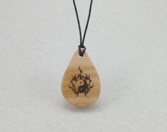 wood pendant //wood necklace //necklaces //Pendants // wood jewelry