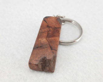 keychain || keychain from Vine wood