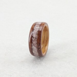 wooden ring wood ring ring for women Elegant bentwood ring made in two tones Handmade Alternative Ring Size: USA 7 1/2 画像 6