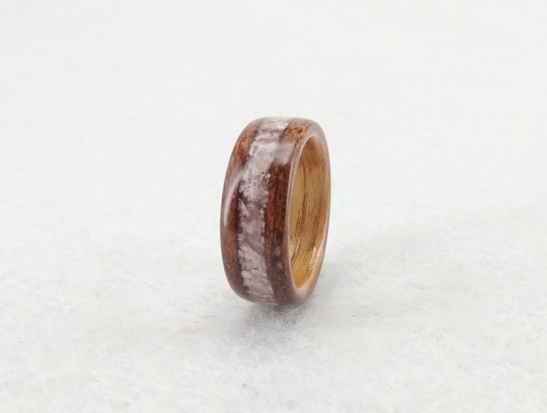 wooden ring wood ring ring for women Elegant bentwood ring made in two tones Handmade Alternative Ring Size: USA 7 1/2 画像 6