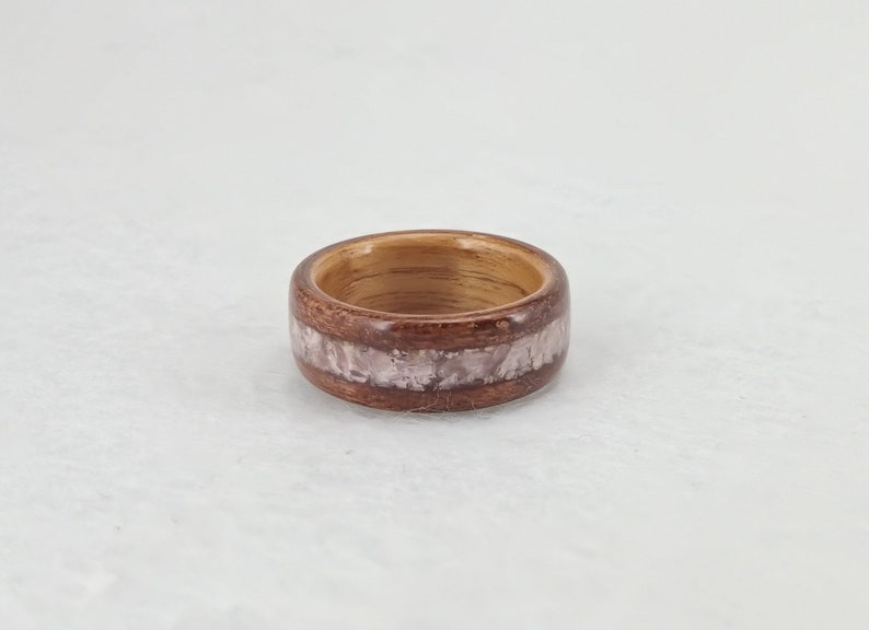 wooden ring wood ring ring for women Elegant bentwood ring made in two tones Handmade Alternative Ring Size: USA 7 1/2 画像 3