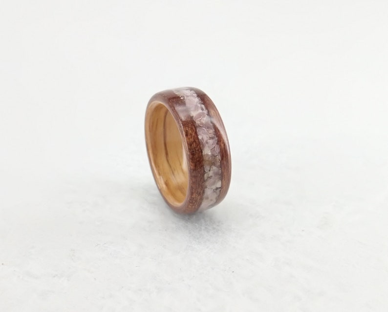wooden ring wood ring ring for women Elegant bentwood ring made in two tones Handmade Alternative Ring Size: USA 7 1/2 画像 4