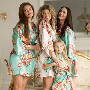 Plus Size Bride Bridal Bridesmaid Robes, Bridesmaid Gifts, Wedding Robes, Getting Ready Robes, Lace Robes, Plus Size Floral Robe image 5