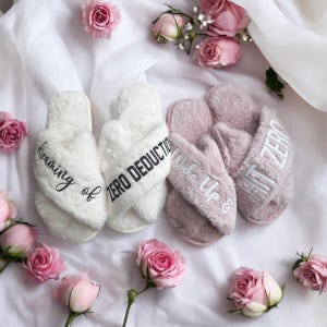 Regalo de animadoras, regalo de animadoras de equipo, regalos de equipo, pantuflas mullidas, zapatillas de dormir para animadoras, llegar a cero, soñar con llegar a cero, regalo de llegar a cero, regalo del equipo de animadoras