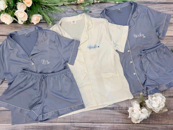 Bridesmaid Pajamas Set, Personalized Satin Pajamas, Bridesmaid Gift, Bridal Party Pajamas, Getting Ready Pajamas, Wedding Morning PJs
