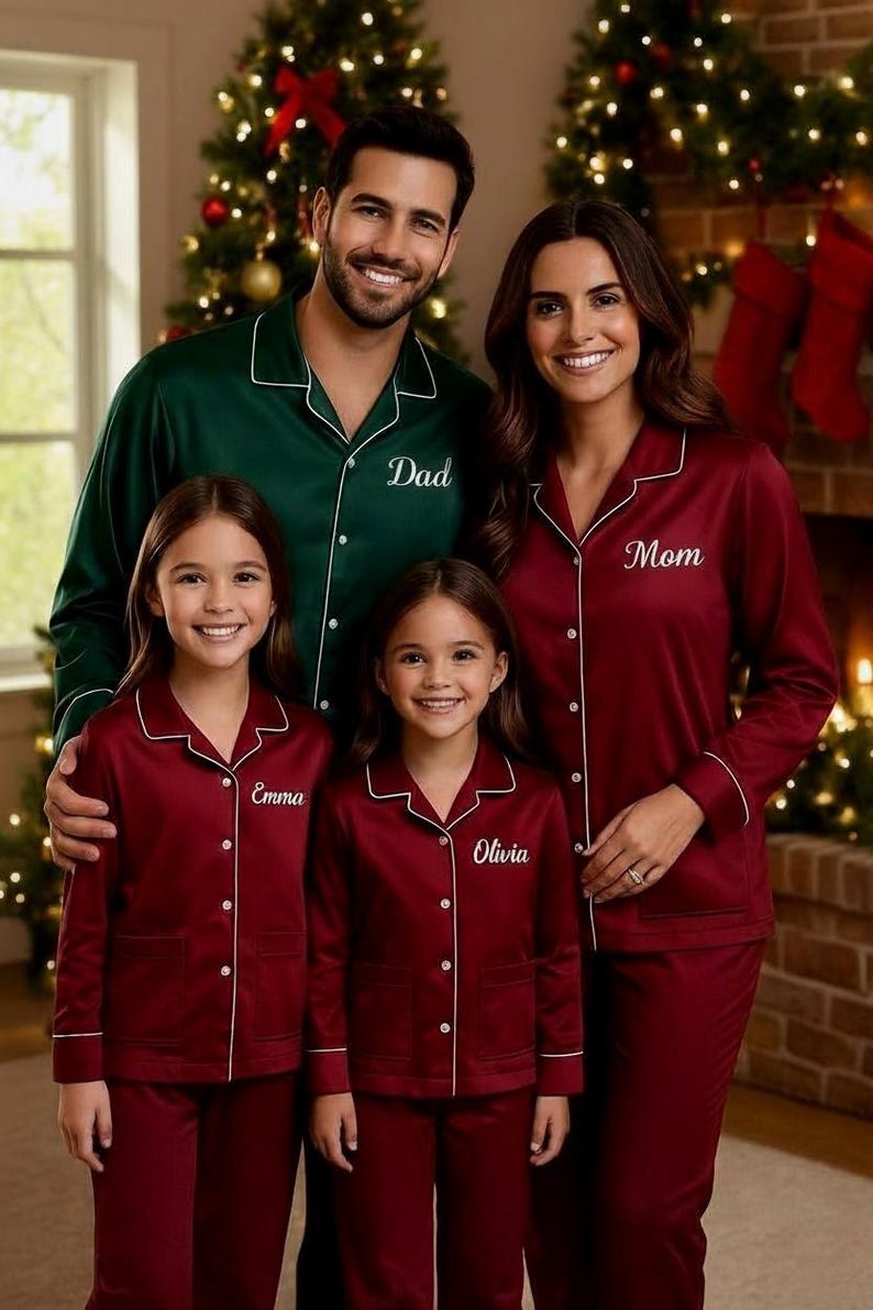 Matching Family Christmas Pajamas – Custom Name Satin PJs | Personalized Holiday Sleepwear for Mom, Dad & Kids | Xmas Gift Set Bild 2