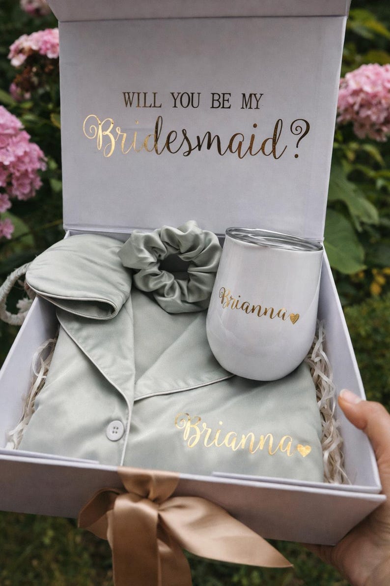 Personalized Bridesmaid Gift Box | Will You Be My Bridesmaid? | Premium ...