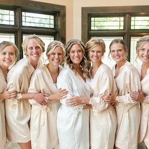 Bridal Party Robes Set/ Bridesmaid Robes/ Wedding robes/ Lace Robes/ Bridesmaid Gifts/ Bridal Party Robes/Personalized Bridesmaid Robes