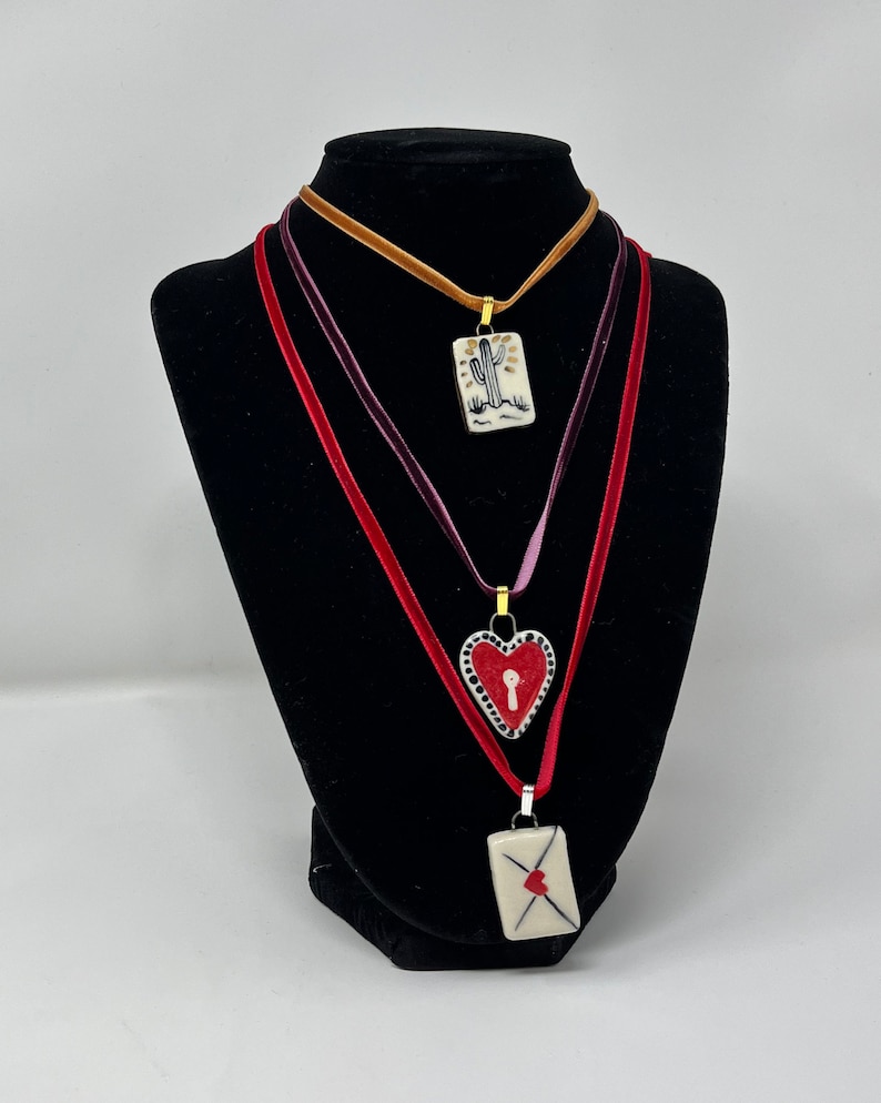 Example of pendant on velvet necklace