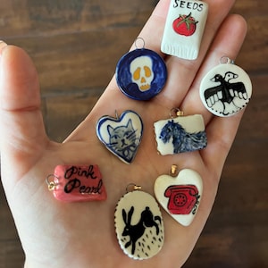 Ciondoli per collana in porcellana - Collana in velluto con scelta di ciondolo dipinto a mano