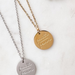 Faith over Fear-ketting, inspirerende schijfhanger, cadeau voor haar