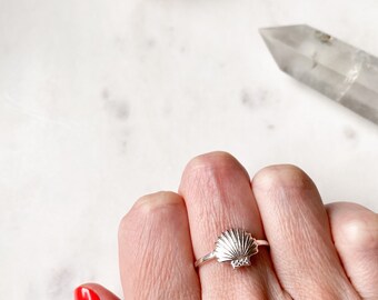[韓国人気ジュエリー] Seashells Chain Ring Silver The Silver Seashell Ring