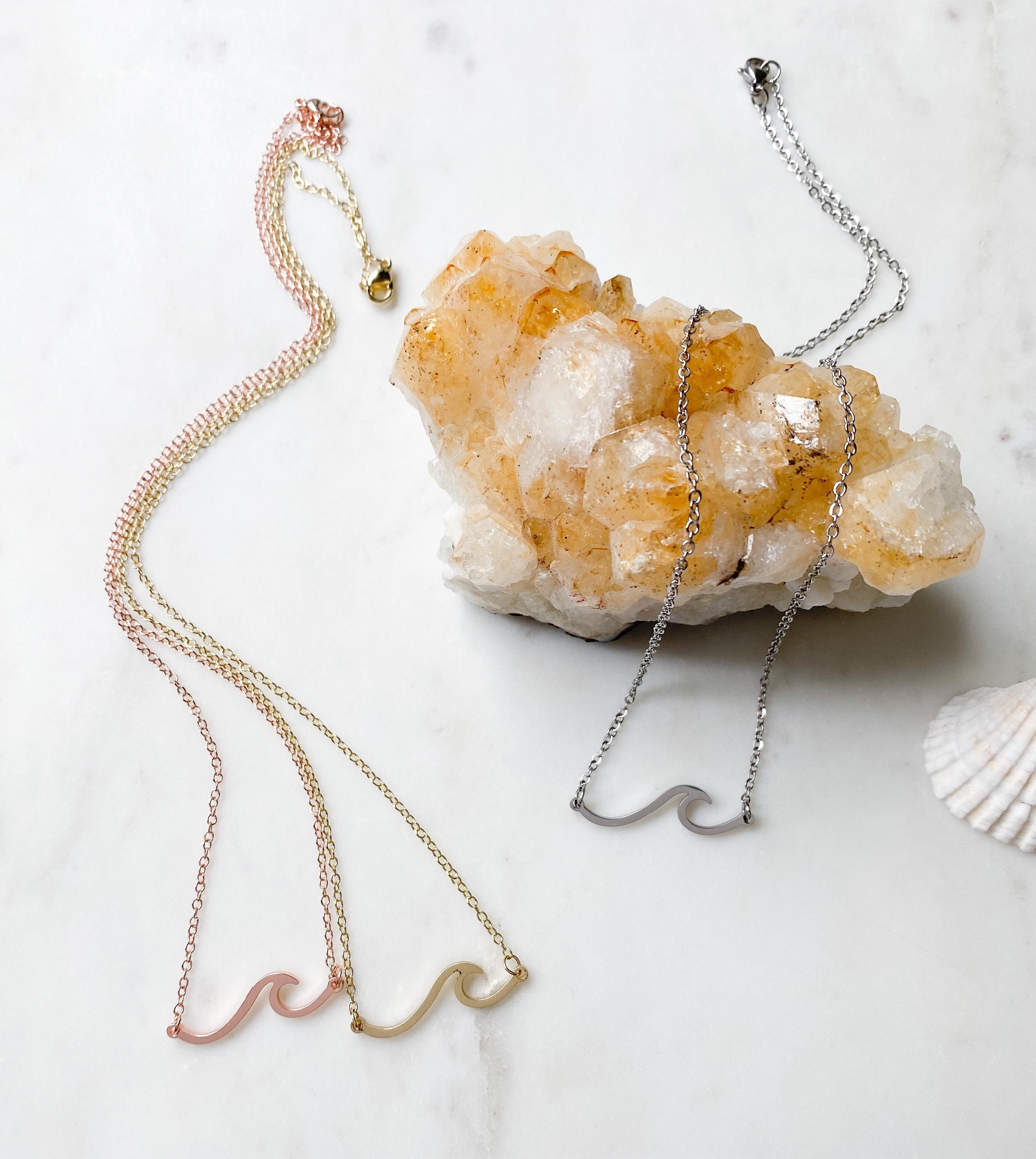 10k Wave Necklace - Etsy Canada
