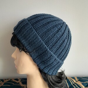 Dames gebreide muts, merinowol donkerblauwe hoed, handgemaakte muts, vrouwen gebreide muts, winteraccessoires, kerstcadeau voor moeder, cadeau voor meisje