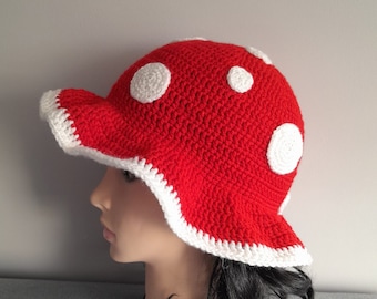 Crochet mushroom bucket hat, Women's spring hat, summer hat, Red Toadstool Hat, Gift for girls, unisex mushroom hat,  Fairy Mushroom Hat