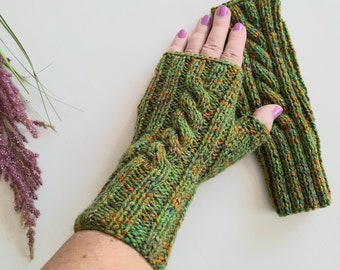 Fingerless Mittens, women hand knit gloves, Wrist Warmers, hand knit fingerless gloves, winter warmers, woman christmas gift, gift for mom