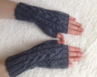 Fingerless Mittens, Mother's Day gift, Wrist Warmers, fingerless gloves, woman knit glowes, winter warmers, woman accessories, gifts for mom