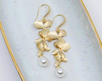 Earrings gold plated pearl flowers, blossoms, flowers, orchids, bridal jewelry, wedding jewelry