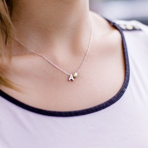 Corazón de letras en cadena, cadena personalizada, corazón inicial de cadena, regalo de letras de collar, corazón de cadena de letras, fuente impresa