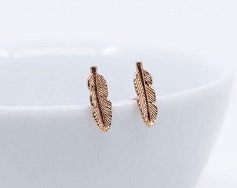 Feather earrings // feather earrings // ear studs rose gold // gift for girlfriend