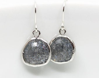 Pendientes plata, gris, cristales rotos, pendientes plata