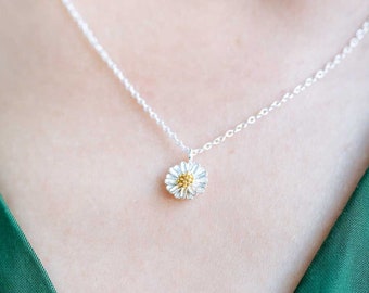 Necklace with flower // Necklace silver // Necklace silver with pendant // Necklaces flower