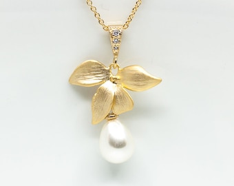 Kette vergoldet Orchidee, Halskette Blüte golden, Blumenkette, Kette mit Perlen, Brautschmuck, Hochzeitsschmuck