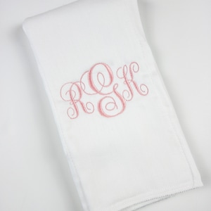 Baby Mädchen Monogrammiertes Burp Tuch, Mädchens personalisiertes Tuch