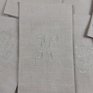 Toalla de té de lino con monograma de una sola letra, toalla de mano, toalla de invitados, toalla de mano personalizada