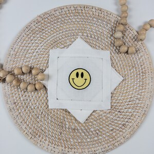 スマイリーフェイス刺繍カクテルナプキン、絵文字カクテルナプキン