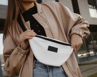 Shoulder bag for women, white fanny pack, unisex fanny pack, white sling bag, white belt bag, fanny packs for women, off white fanny pack