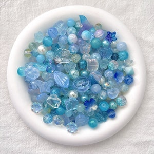 Assorted Blue Glass Beads Charms Multi-Colour Polished Crackled Beads Jewelry Charms Loose Beads Bracelets Glass Charms Beads Pack