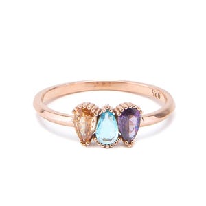 Mothers Ring with 2 3 4 5 6 Stone / Birthstone Ring for Mom / Personalized Birthstone Jewelry / Rings for Women / Dainty Gold Ring