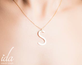 Grand collier initial, collier personnalisé en or initial, bijoux personnalisés, cadeau personnalisé pour femmes, cadeau de demoiselle d’honneur, cadeau pour elle