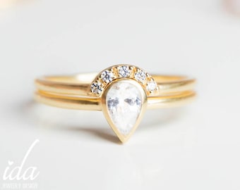 Pear Shaped Engagement Ring Set - Pear Diamond Ring - Pear Cut Engagement Ring Set - Wedding Ring set - Unique - 14K Gold Engagement Ring