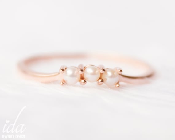 Pearl wedding shop band