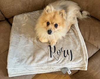 Embroidered pet blanket, personalised pet blanket, personalised dog blanket, dog blanket, personalised puppy blanket, dog gift, puppy gift.