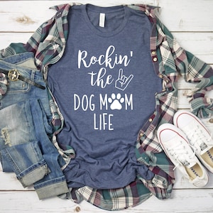 Rockin&#39; Dog Mom Life T-Shirt: Fur Mama Rescue Tee